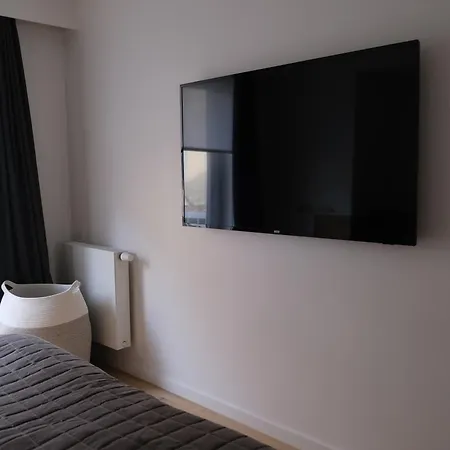 Gezellig Vernieuwd Dichtbij Het Rubensplein, *