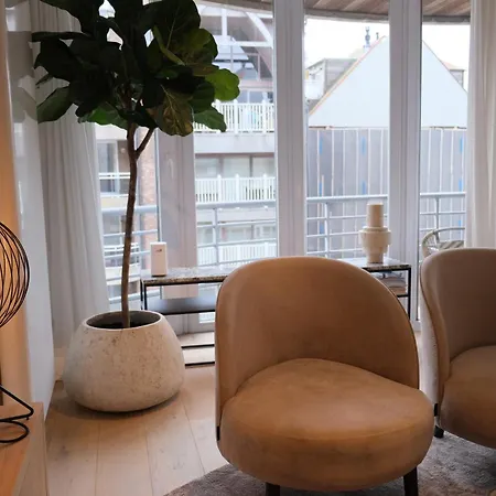 Gezellig Vernieuwd Dichtbij Het Rubensplein, * Knokke-Heist