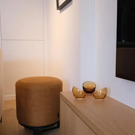 Gezellig Vernieuwd Dichtbij Het Rubensplein, Knokke-Heist