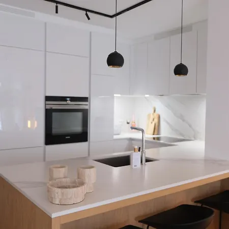 Gezellig Vernieuwd Dichtbij Het Rubensplein, Appartement *