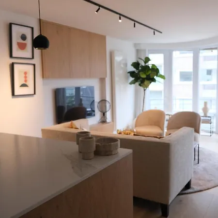 Gezellig Vernieuwd Dichtbij Het Rubensplein,